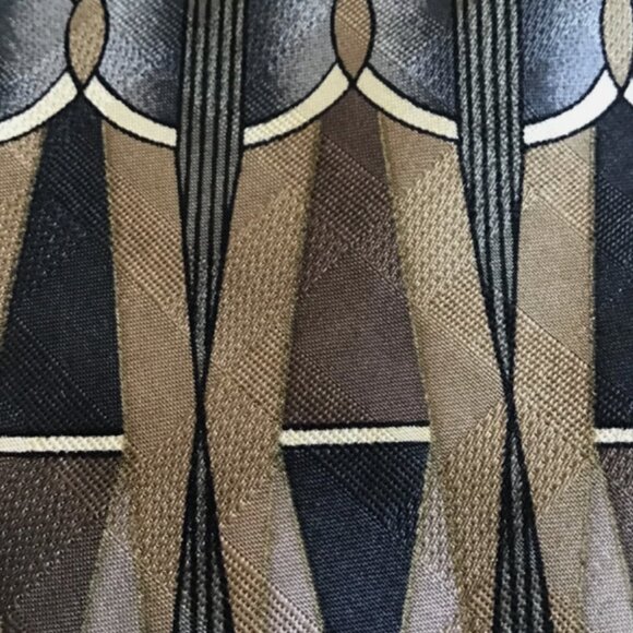 Share Martin Wong Napa Men's Necktie Tie Silk Satin Tan, Gray and white Geometri - Picture 2 of 4